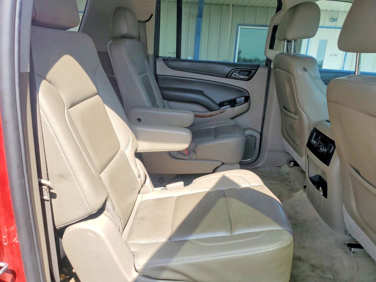 2015 CHEVROLET Suburban