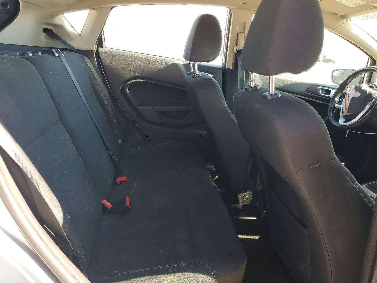 2015 FORD Fiesta