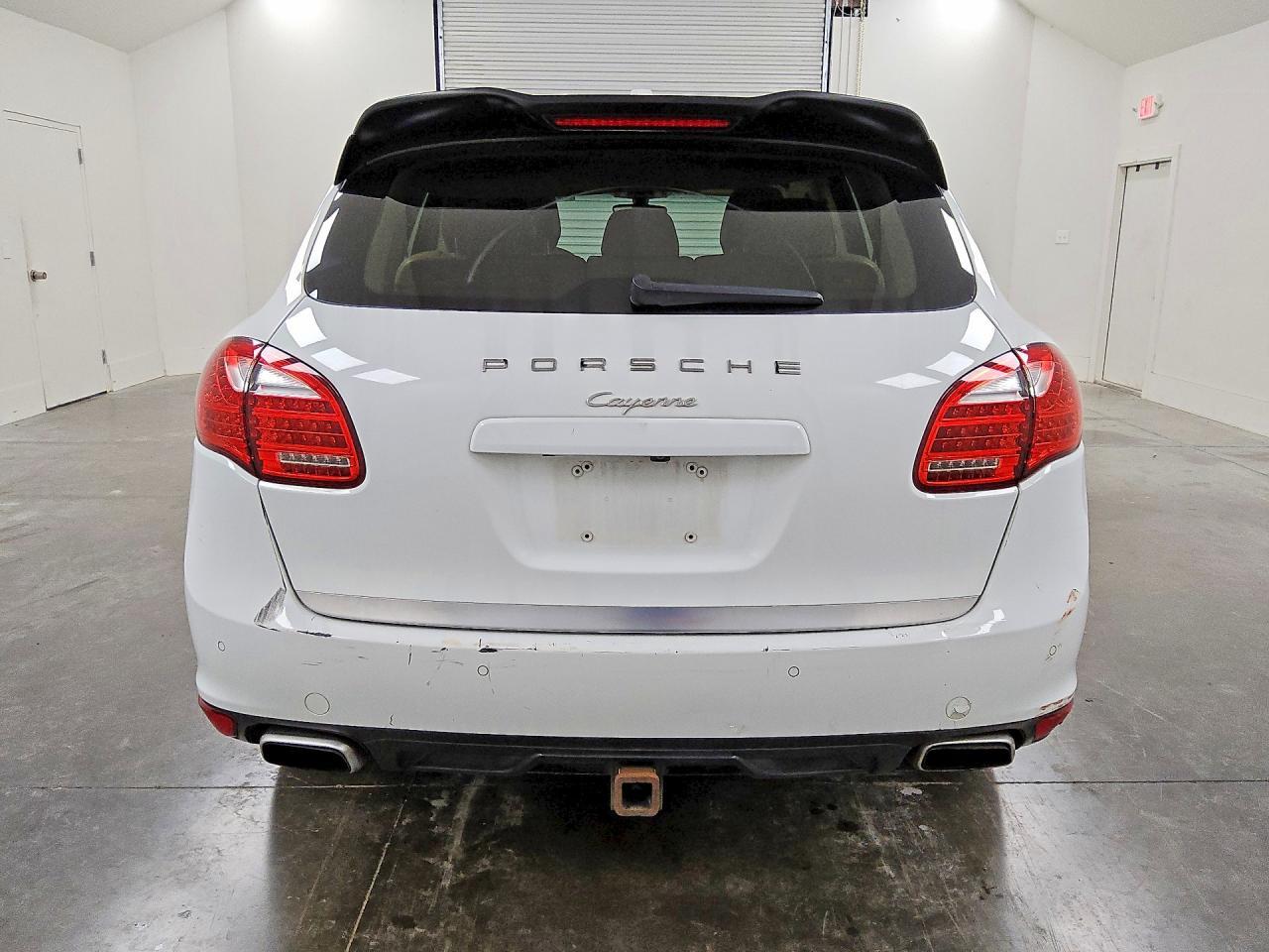 2013 PORSCHE CAYENNE