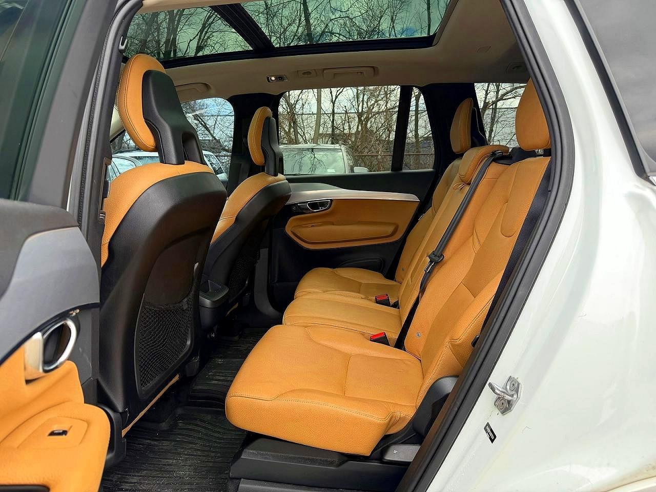 2016 VOLVO XC90