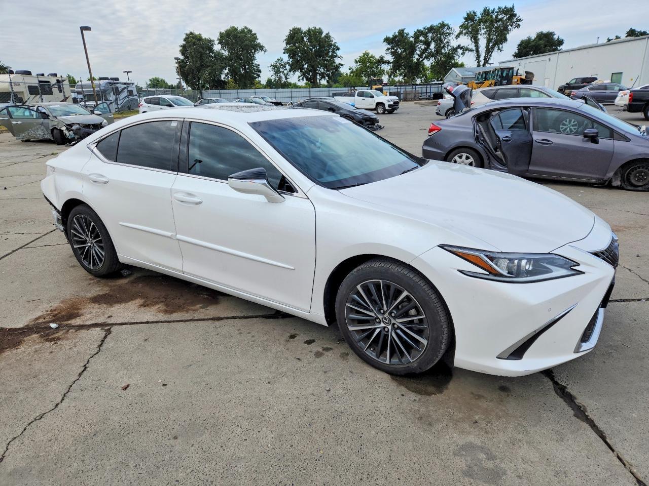 2022 LEXUS ES 350