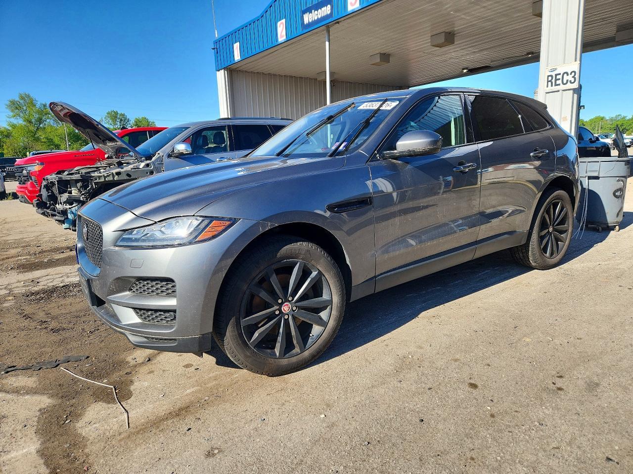 2017 JAGUAR F-Pace
