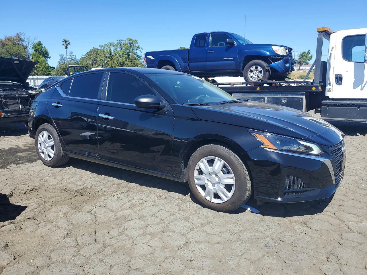 2025 NISSAN ALTIMA