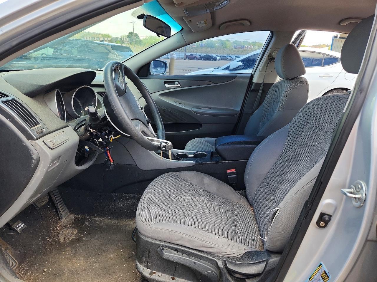 2011 HYUNDAI SONATA