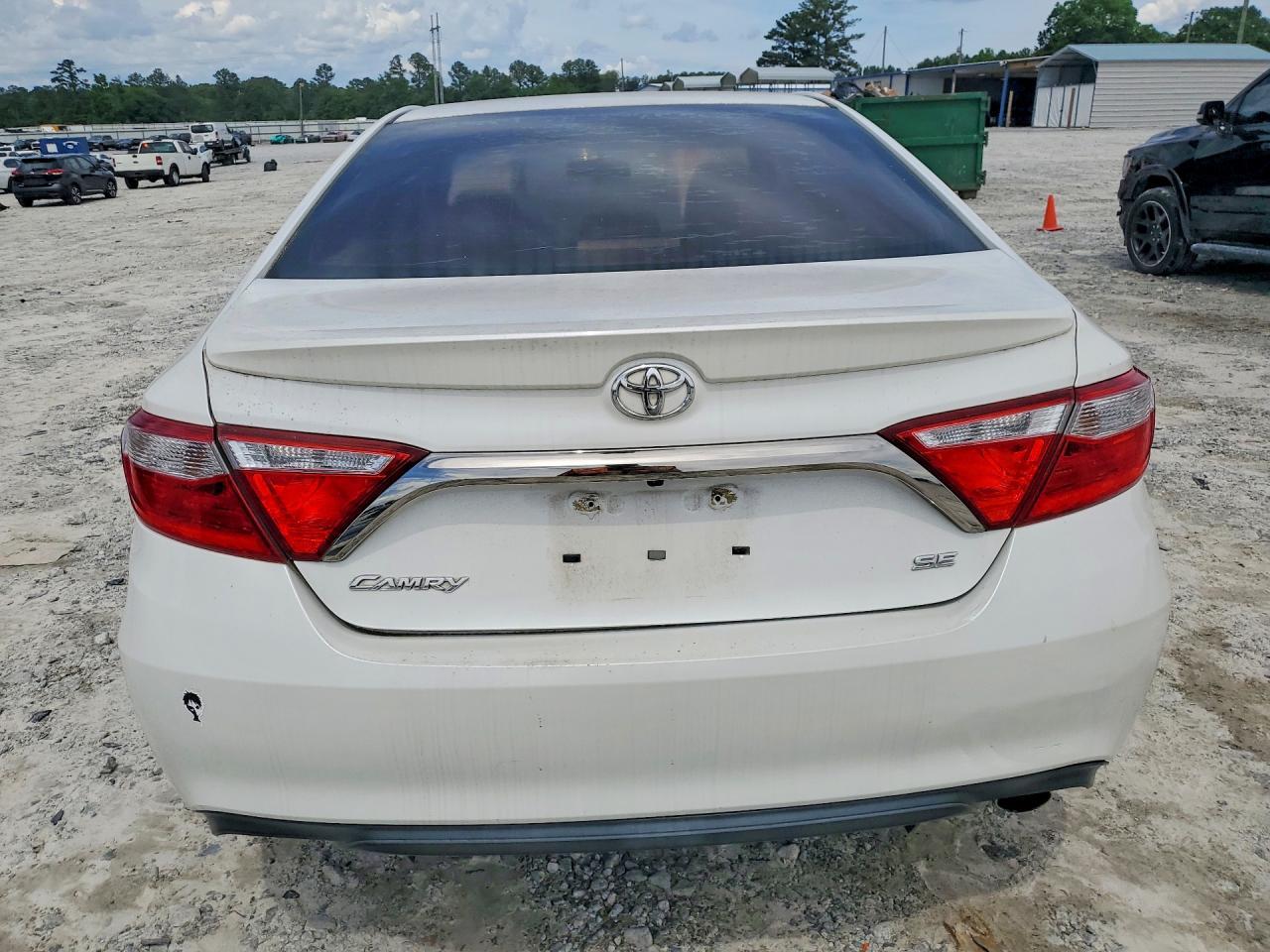 2017 TOYOTA CAMRY