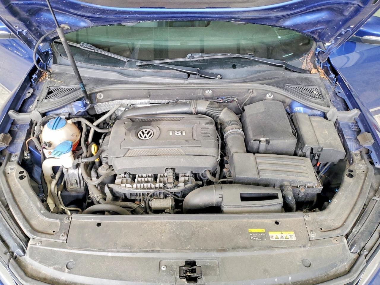 2017 VOLKSWAGEN Passat