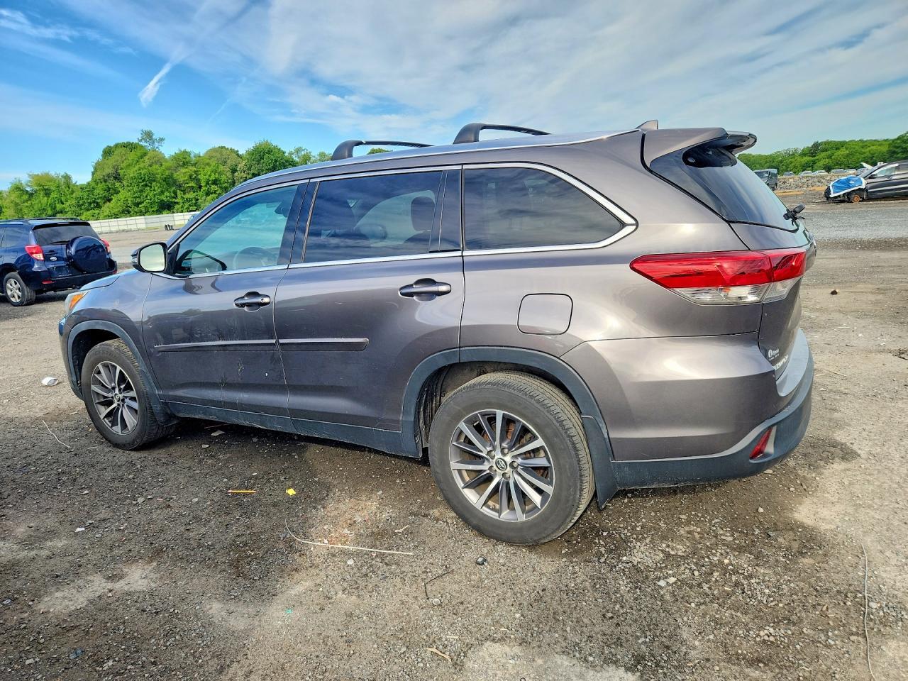 2019 TOYOTA HIGHLANDER