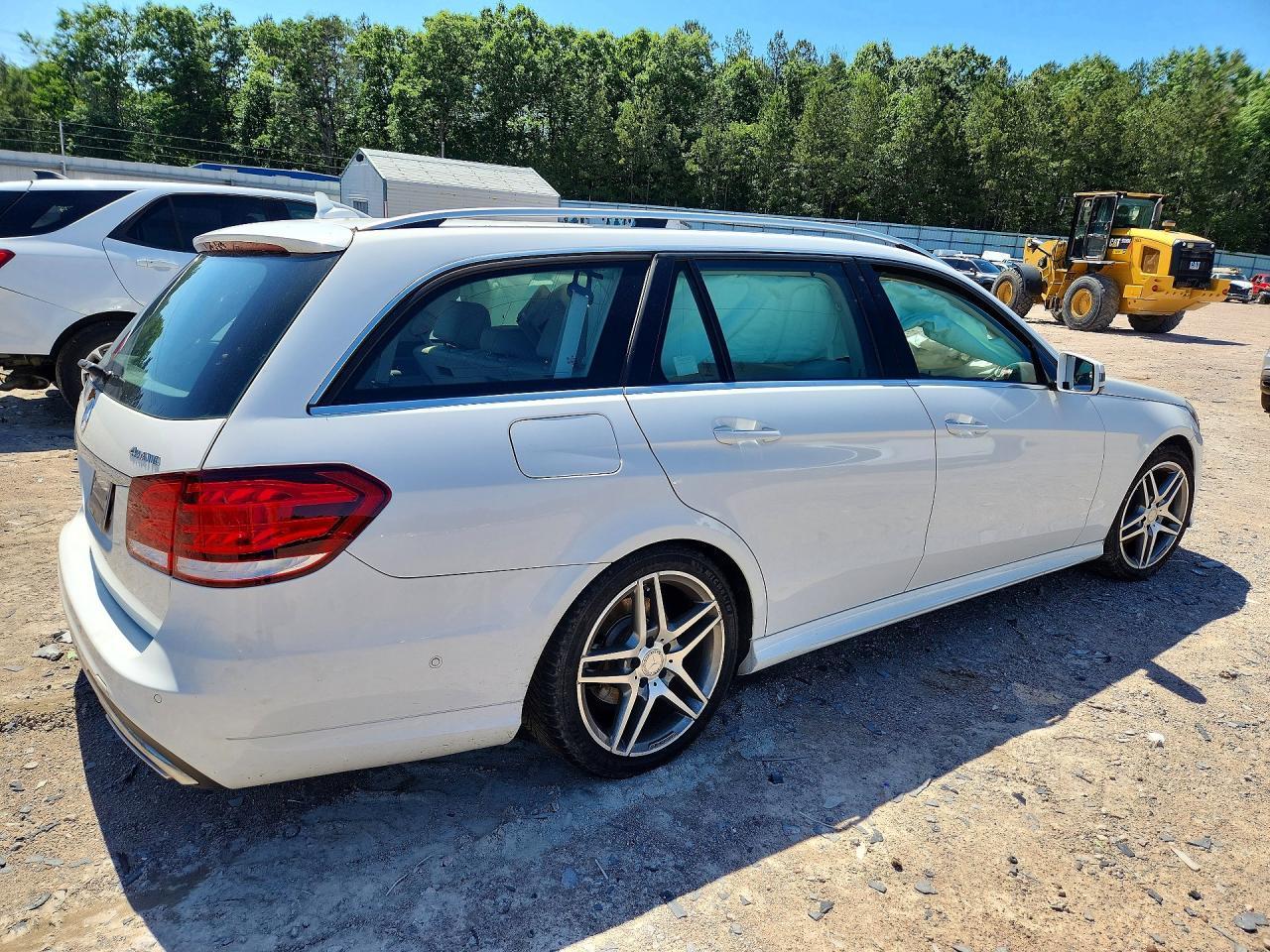 2016 MERCEDES-BENZ E-Class