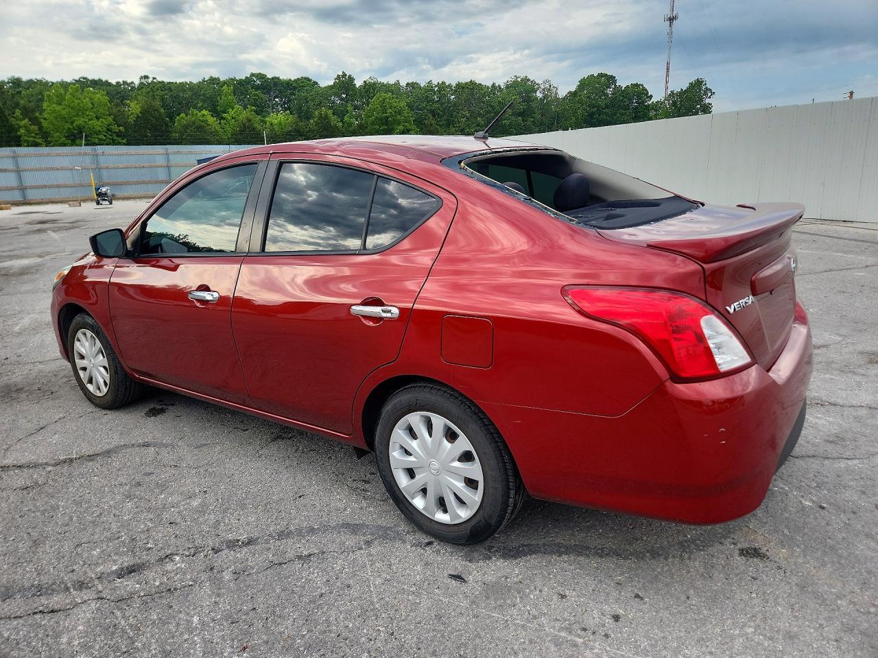 2019 NISSAN VERSA
