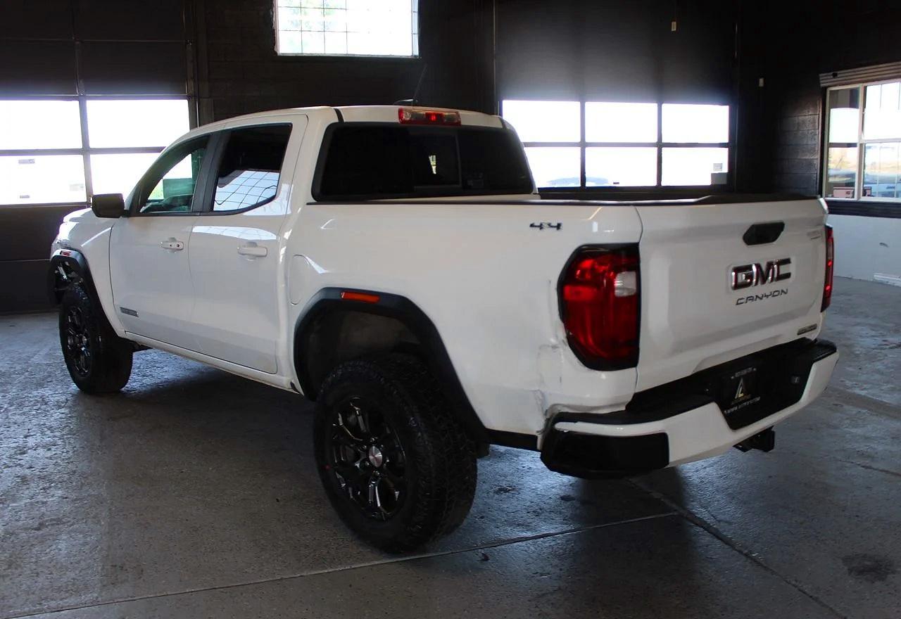 2024 GMC CANYON