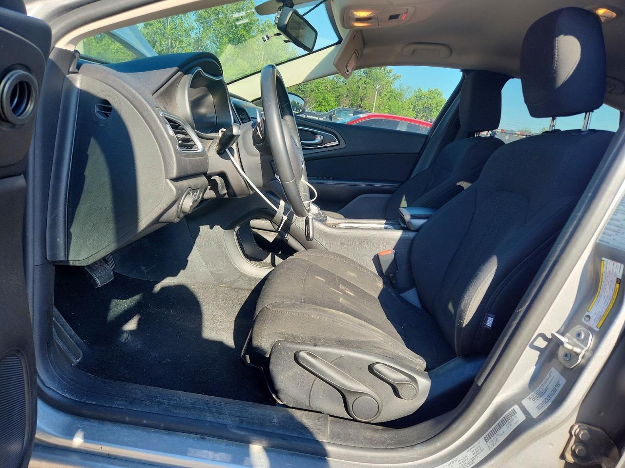 2016 CHRYSLER 200