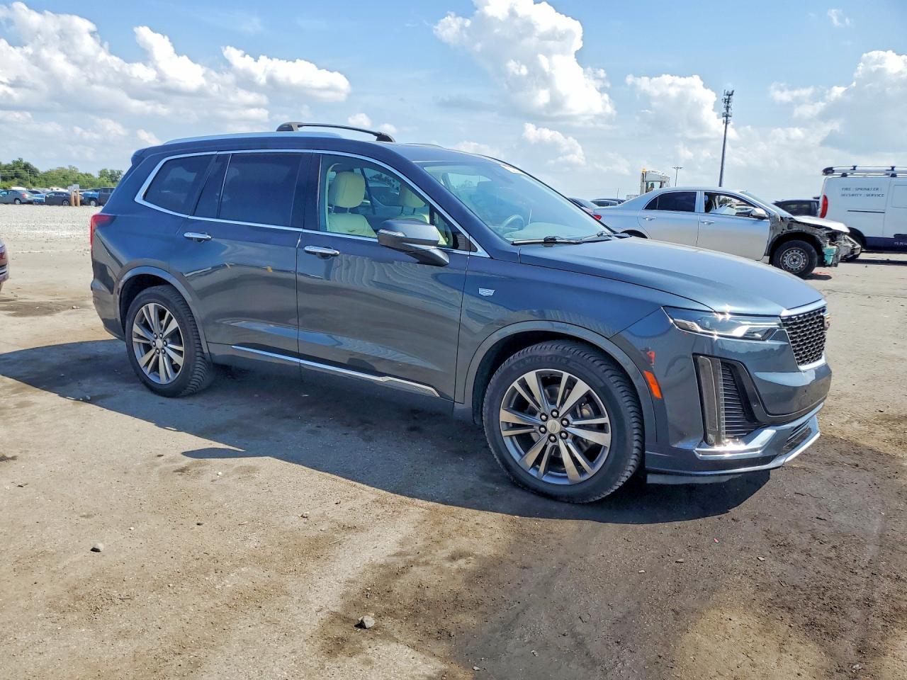 2020 CADILLAC XT6