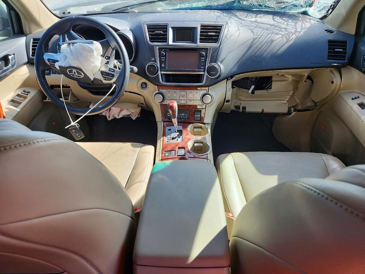 2013 TOYOTA HIGHLANDER