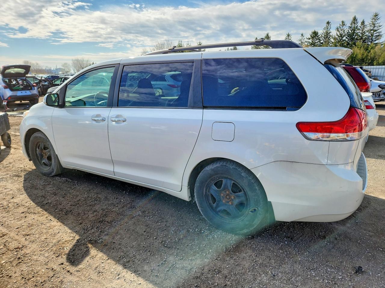2013 TOYOTA SIENNA
