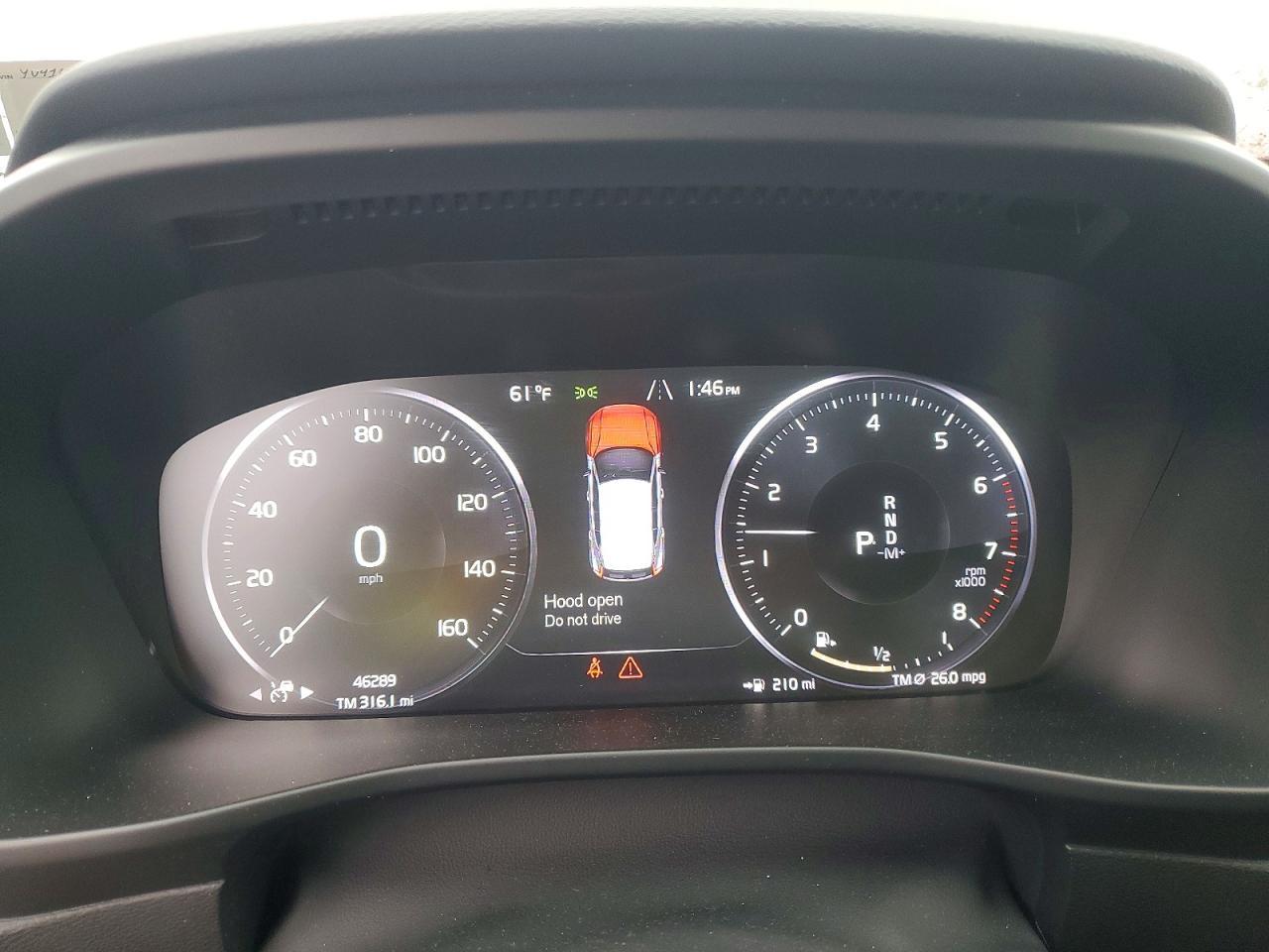2021 VOLVO XC40