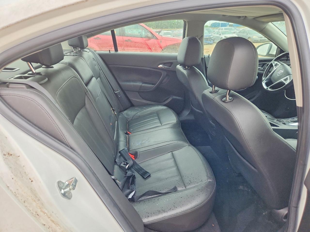 2011 BUICK Regal