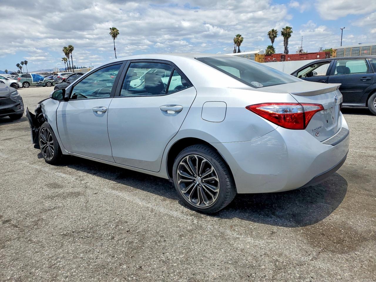 2015 TOYOTA COROLLA