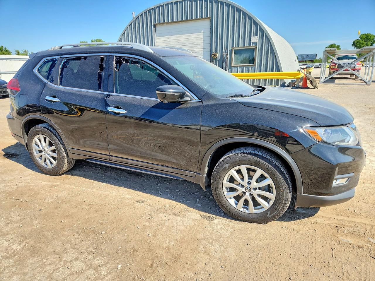 2017 NISSAN ROGUE