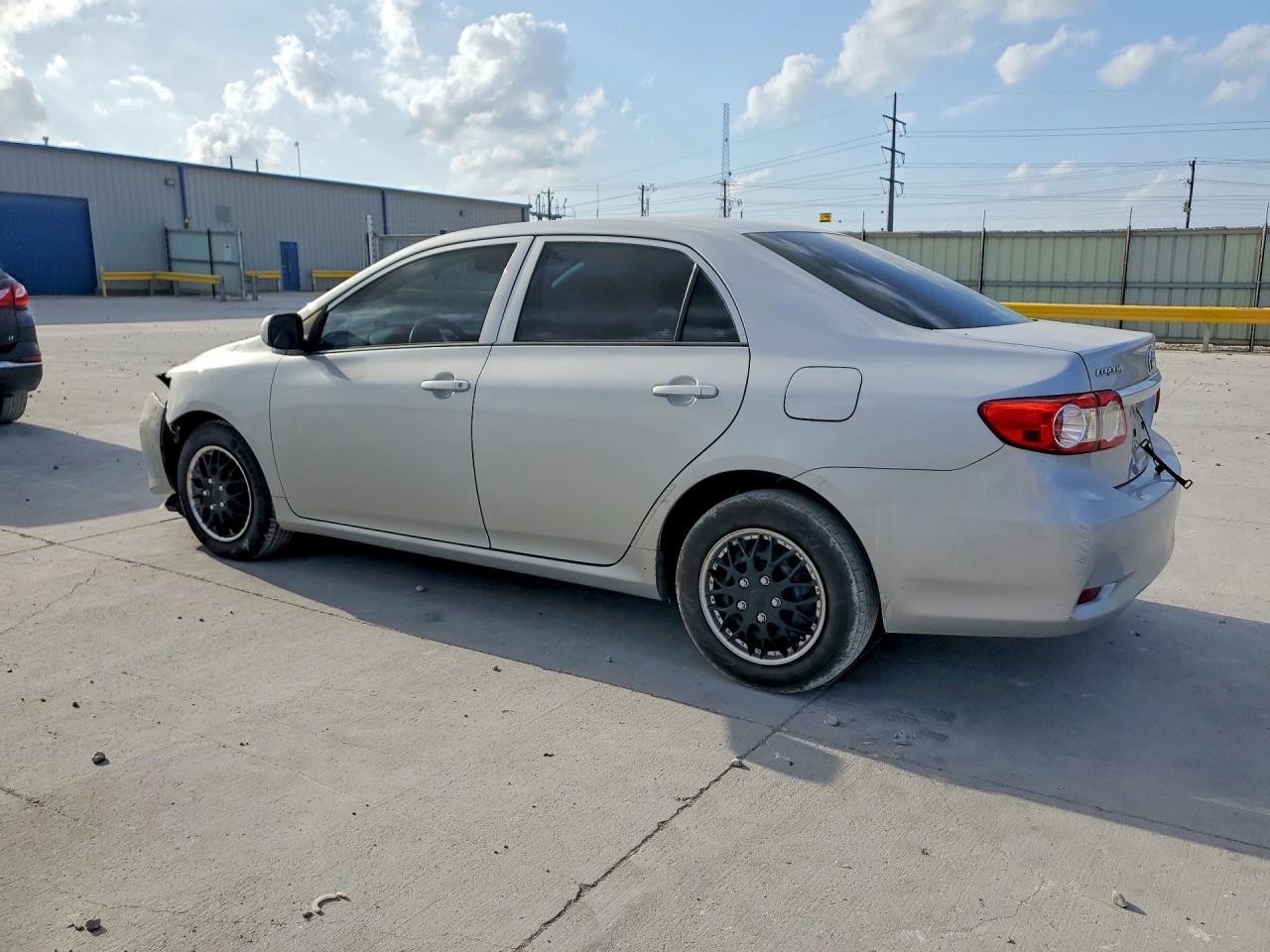 2013 TOYOTA COROLLA