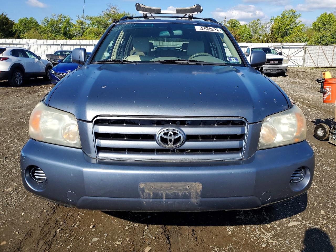 2004 TOYOTA HIGHLANDER