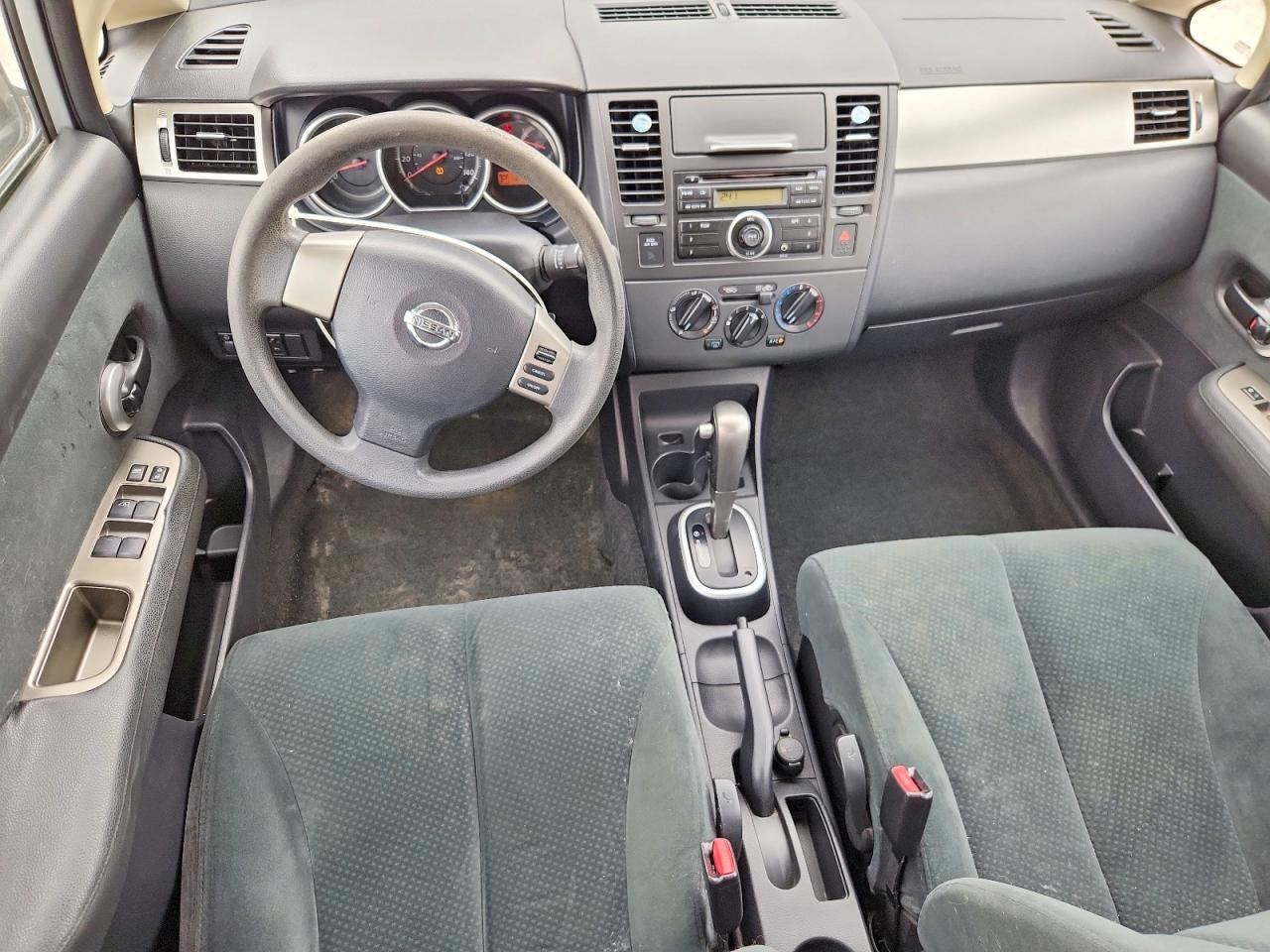 2010 NISSAN VERSA