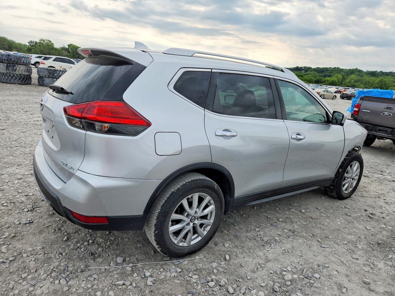 2017 NISSAN ROGUE