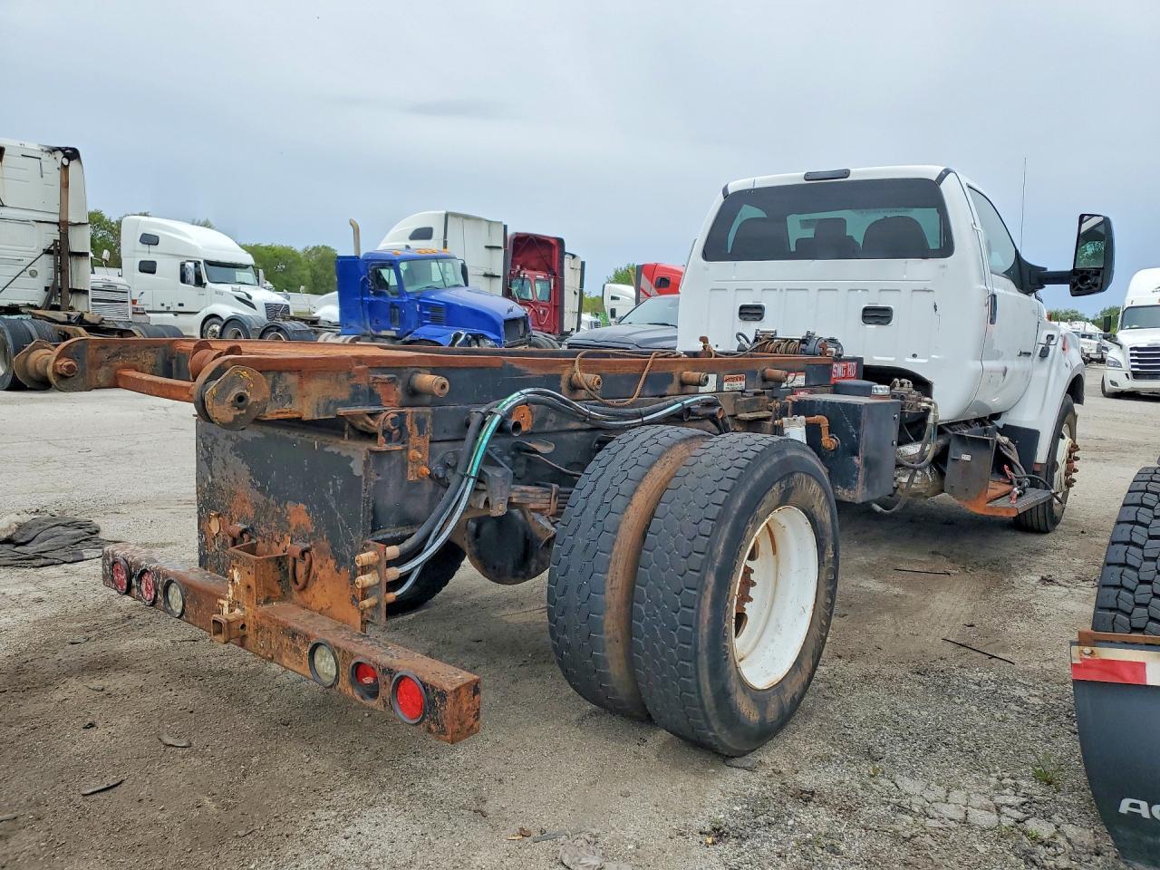 2017 FORD F-650