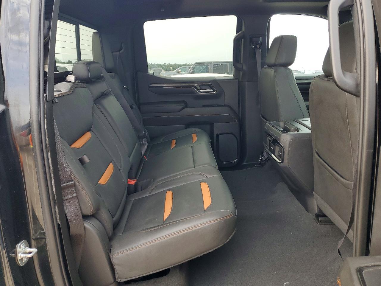 2023 GMC Sierra
