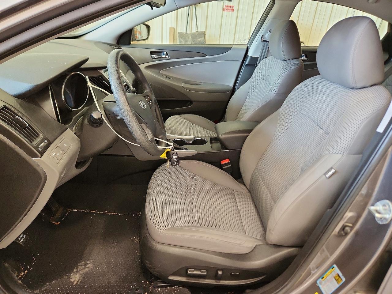 2012 HYUNDAI SONATA