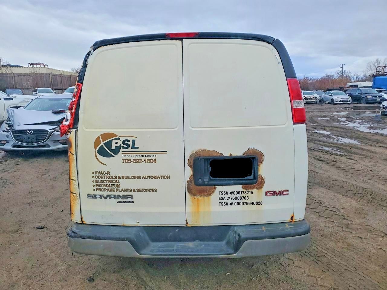 2016 GMC Savana