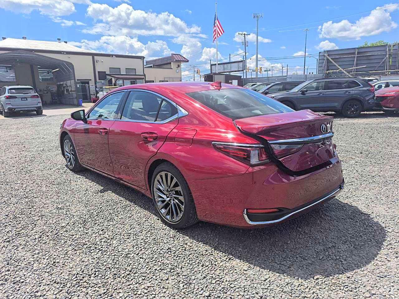 2025 LEXUS ES 300H