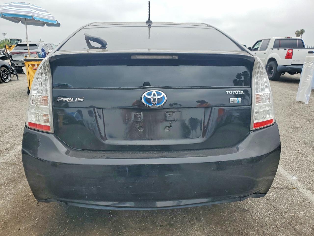 2011 TOYOTA PRIUS
