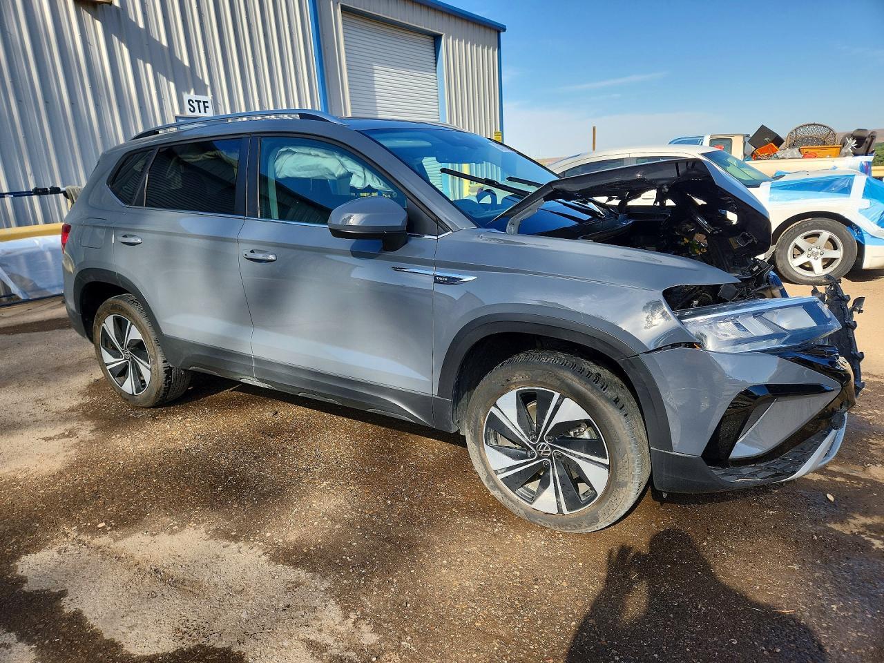 2024 VOLKSWAGEN Taos