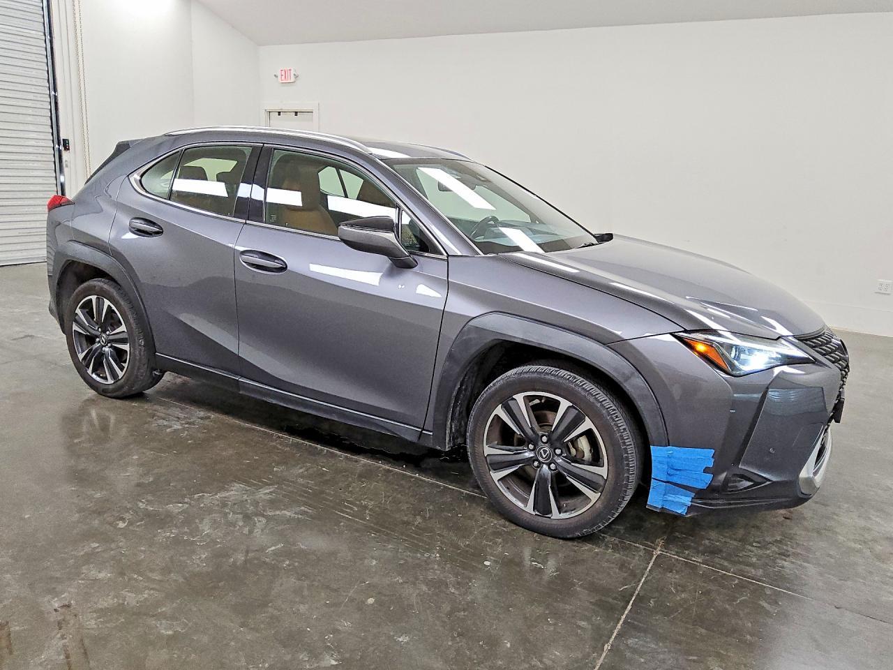 2021 LEXUS UX 200