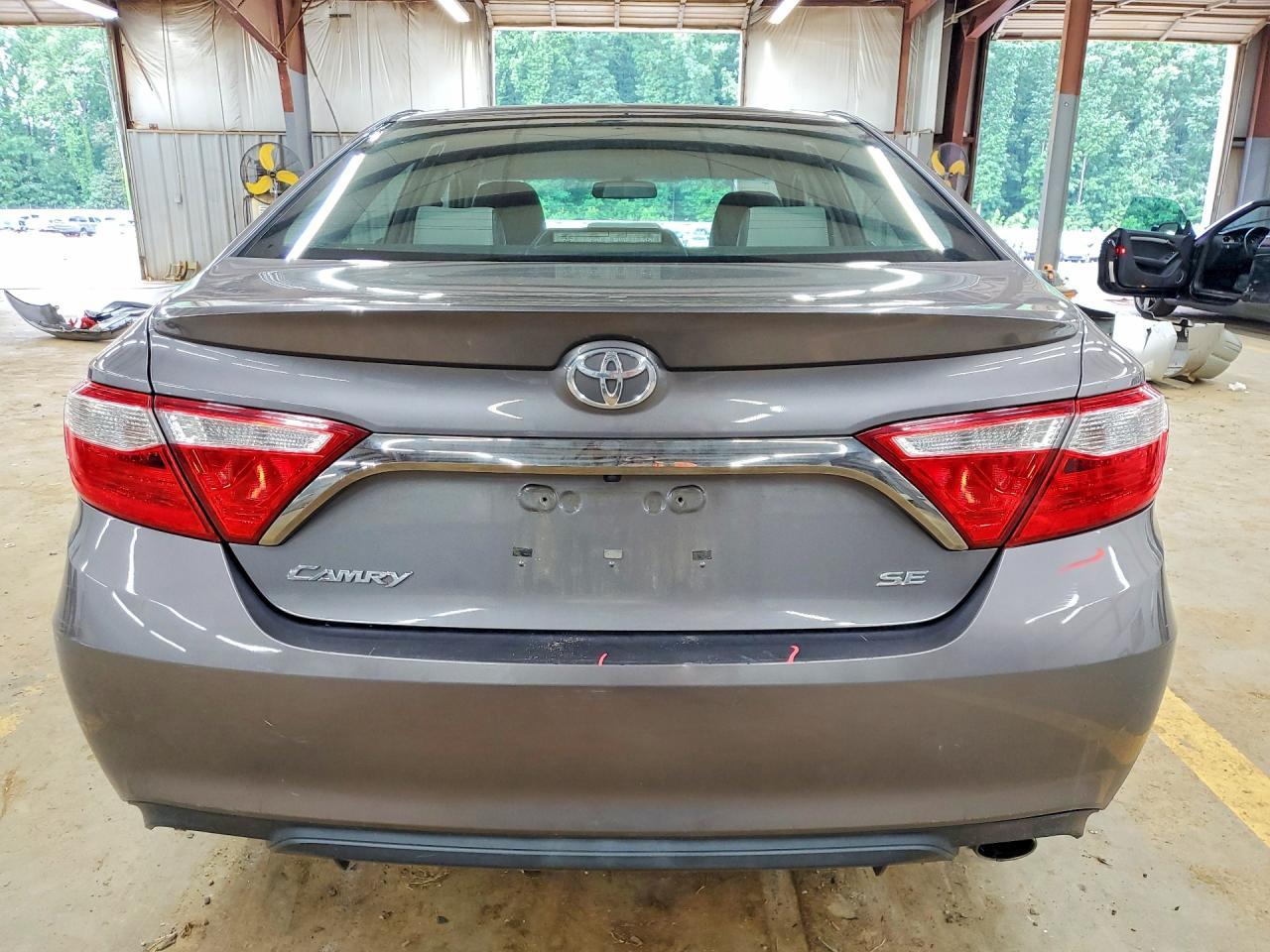 2016 TOYOTA CAMRY