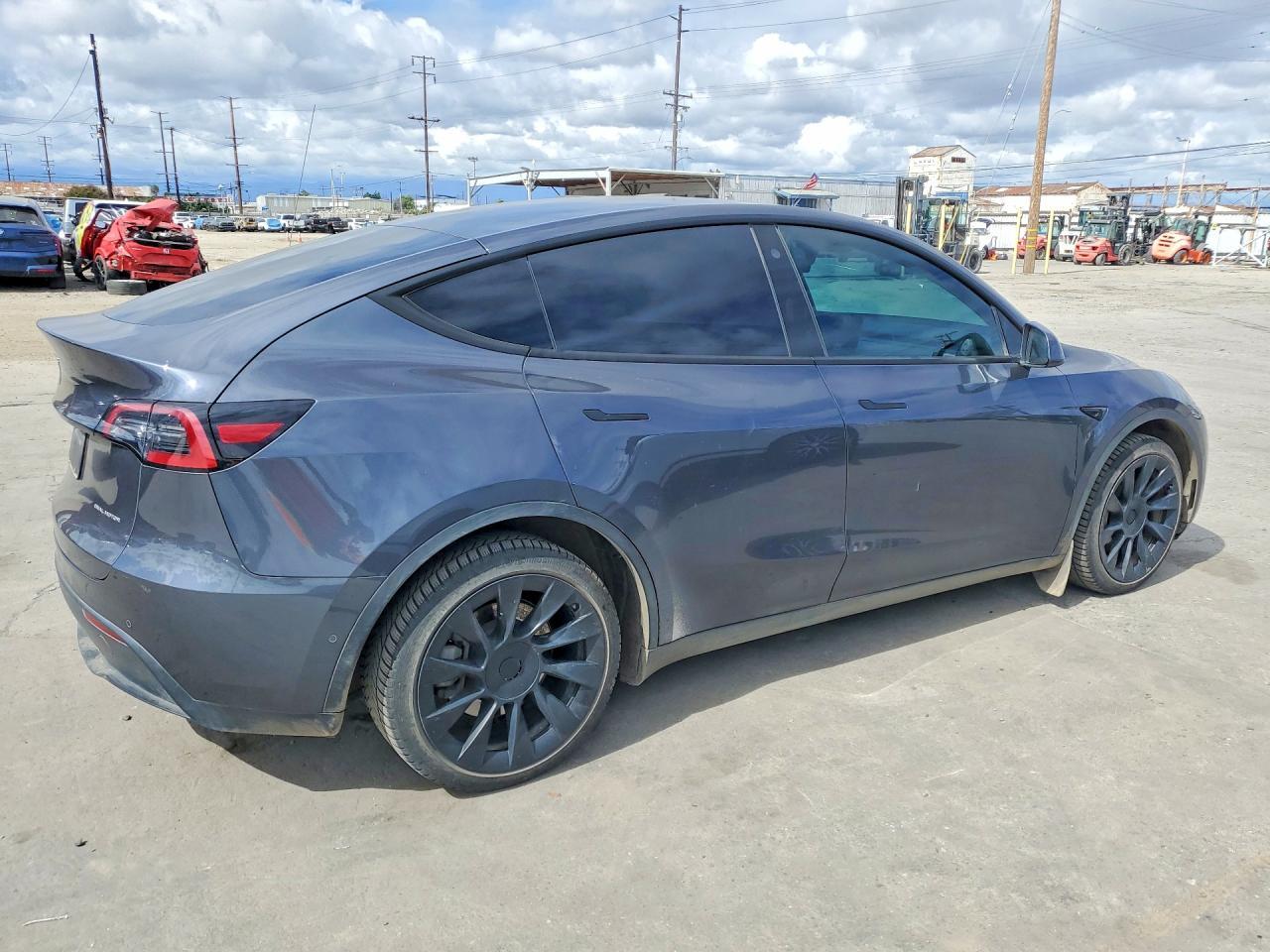 2022 TESLA MODEL Y