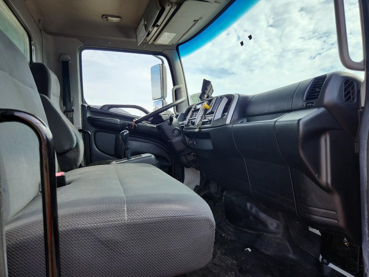 2016 HINO 338