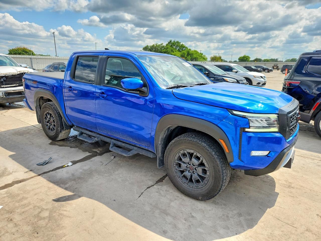2024 NISSAN Frontier