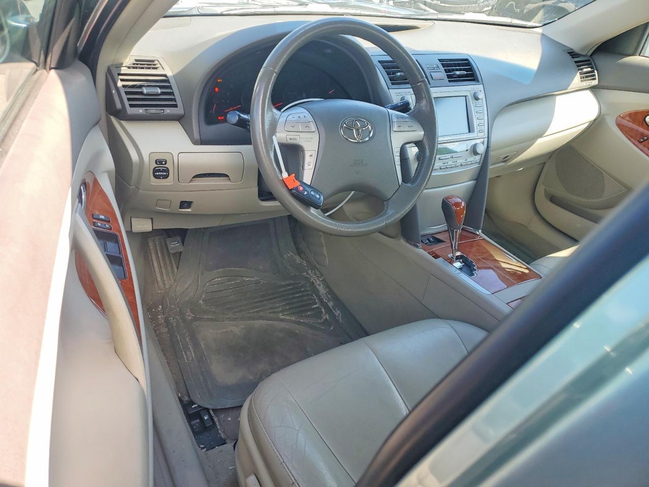 2011 TOYOTA CAMRY