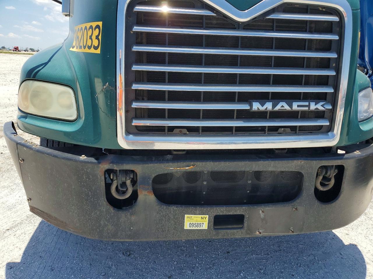 2017 MACK 600 Rd600