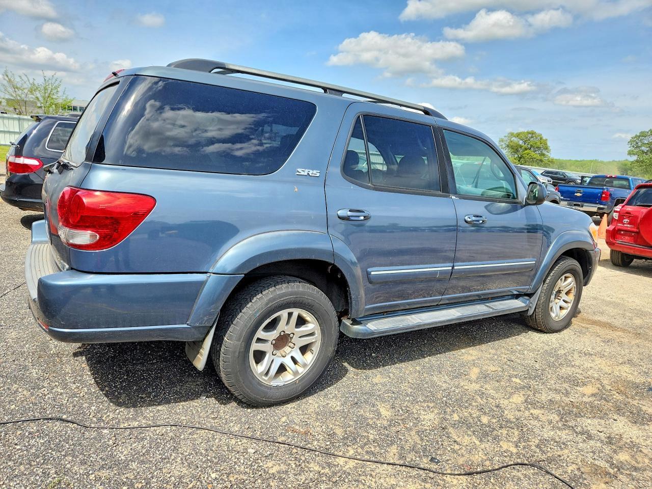 2005 TOYOTA Sequoia