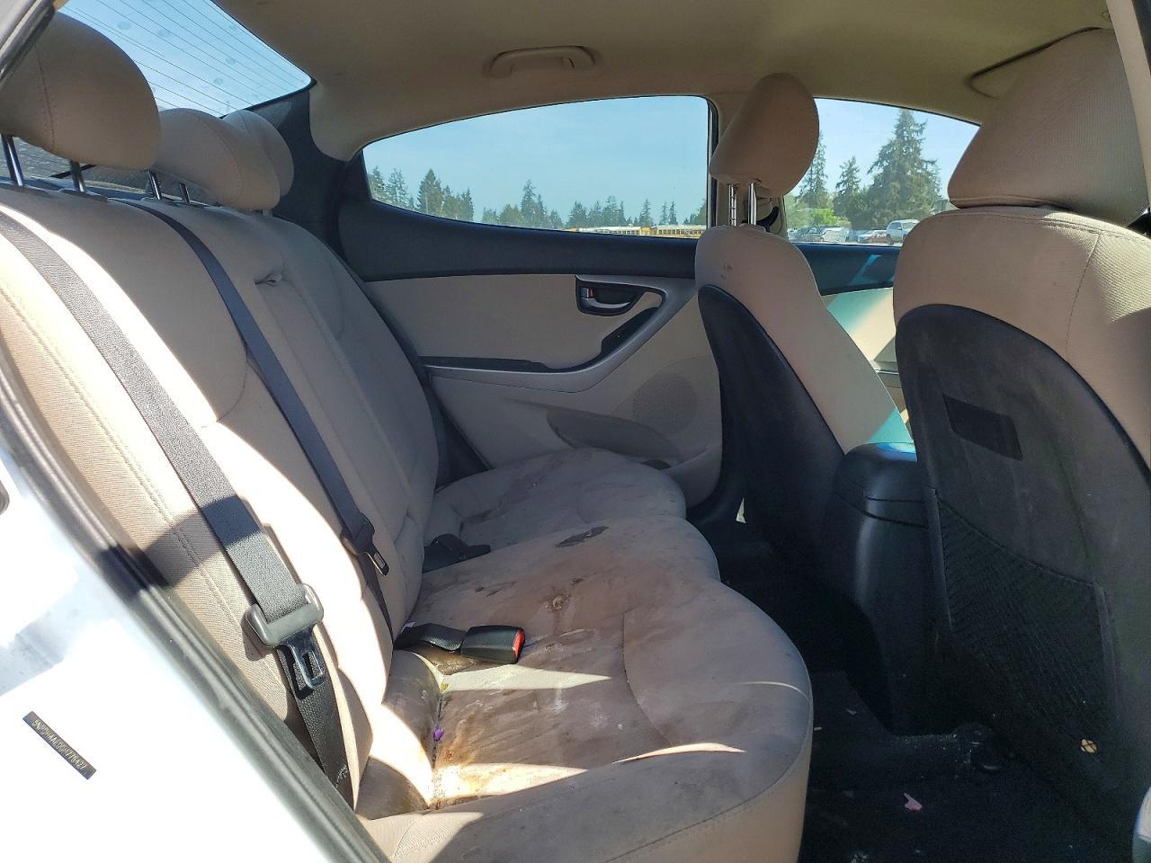 2016 HYUNDAI ELANTRA