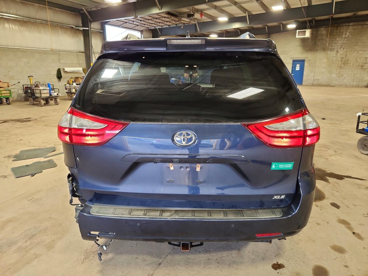 2018 TOYOTA SIENNA