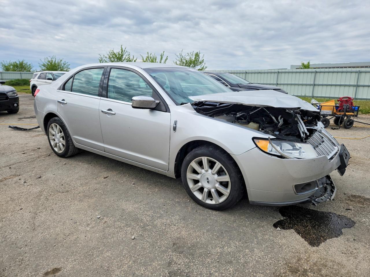 2011 LINCOLN MKZ