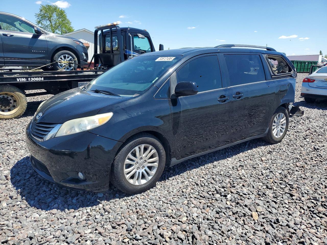 2013 TOYOTA SIENNA