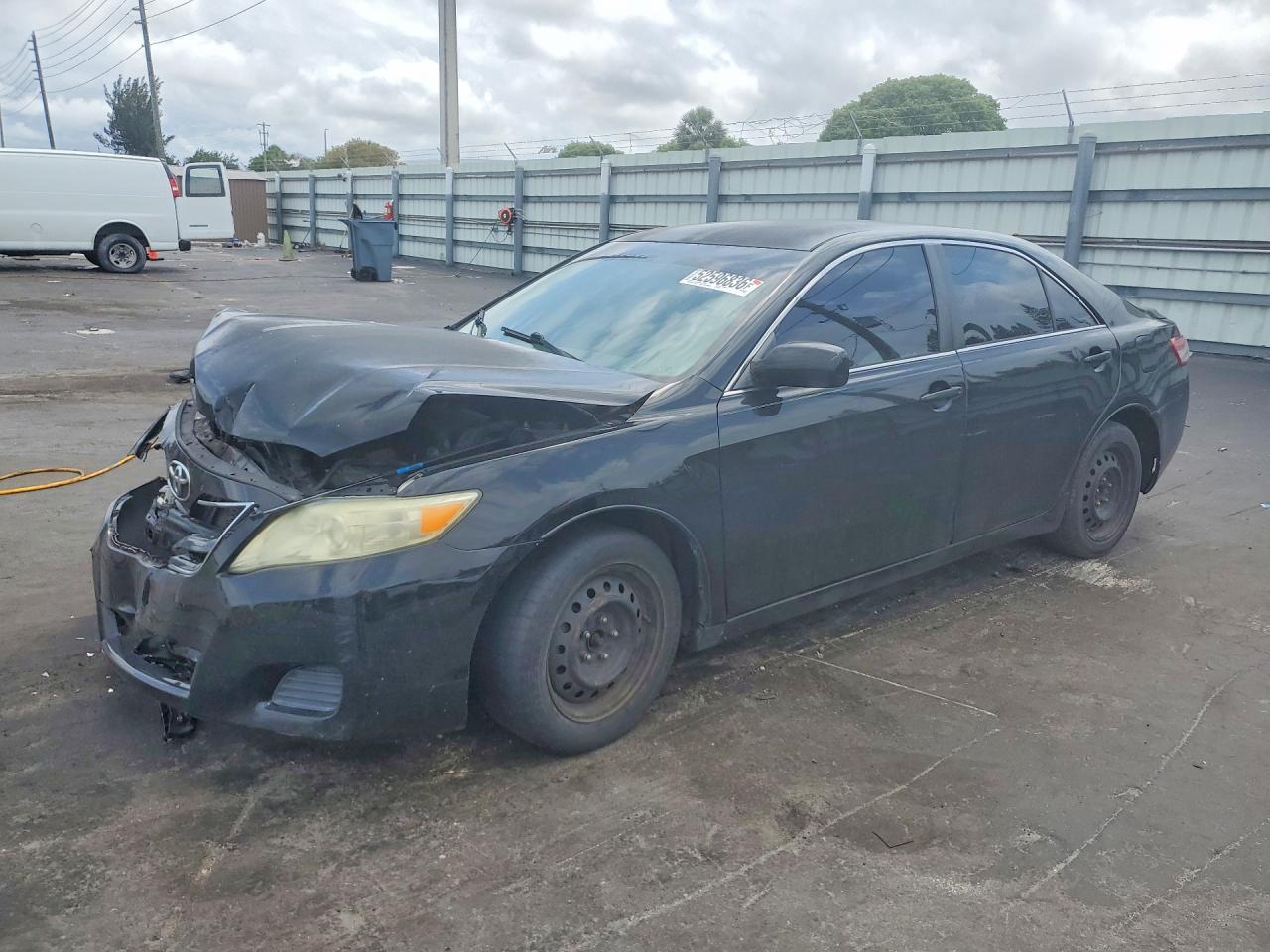 2011 TOYOTA CAMRY