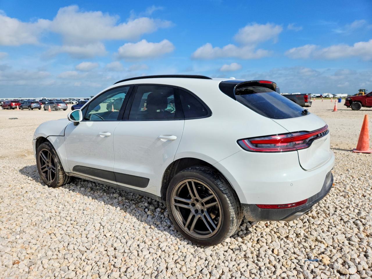 2021 PORSCHE Macan