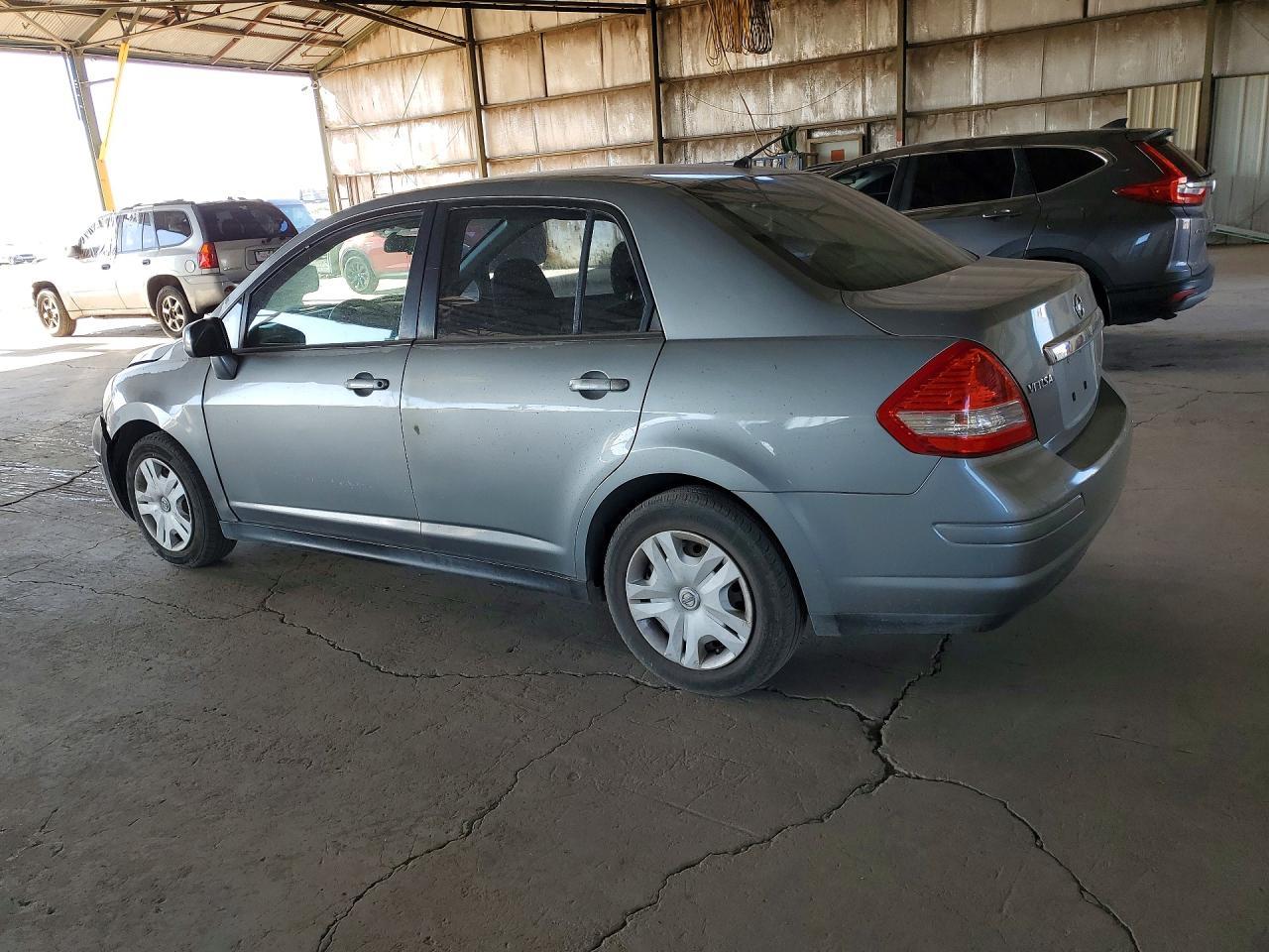 2011 NISSAN VERSA