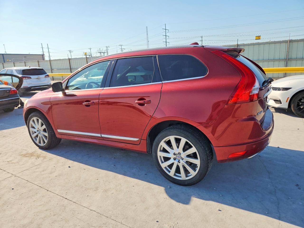 2015 VOLVO XC60