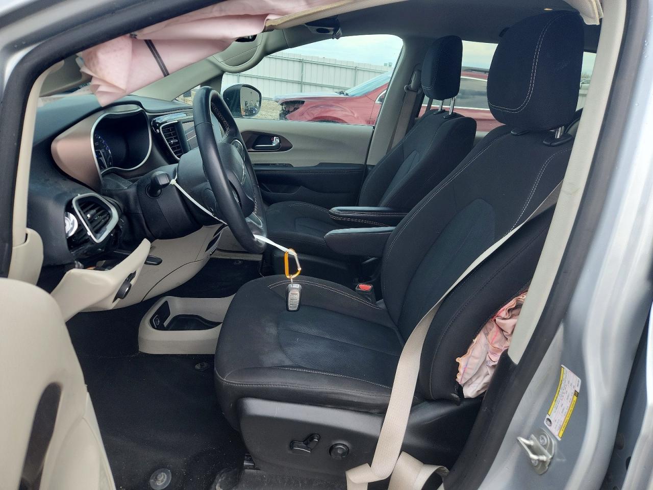 2023 CHRYSLER Voyager
